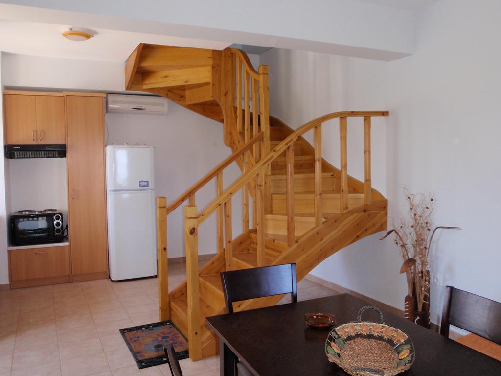 Afroksilia Apartment Katouna Екстериор снимка
