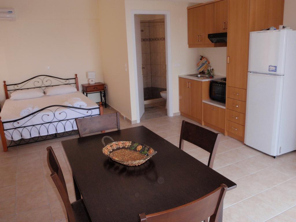 Afroksilia Apartment Katouna Екстериор снимка