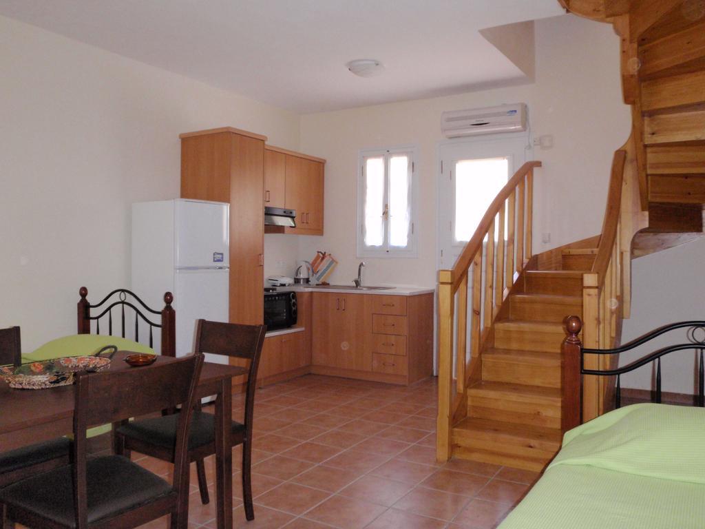 Afroksilia Apartment Katouna Екстериор снимка